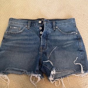 good condition urban outfitter jean shorts!
